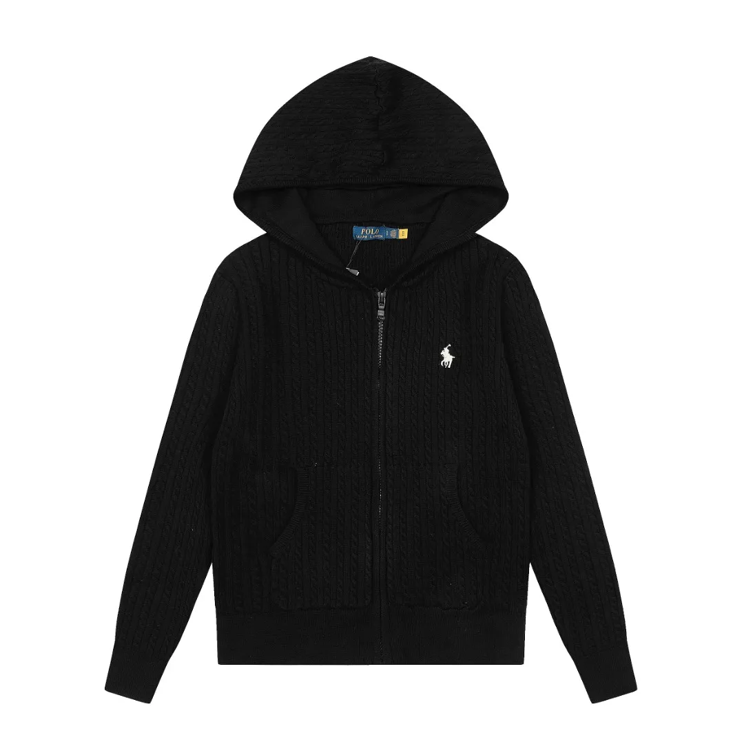 P310 Top quality" Style number: DS501# (not off the shelves all year round) [Ralph Lauren small twist solid color pony embroidered logo full zipper hooded jacket] ✅Ralph Lauren old money style classic basic versatile goddess style small twist zipper hooded jacket ✅Main supplier platform live broadcast Wholesale entity Replenish when out of stock Not off the shelf ✅ZP quality 1:1 version Scan the code to enter the GF website Counter quality ✅Customized zipper color is the same The full zipper stitching hood is very complicated. The small twist process takes a long time and the cost is extremely high. ✅The quality of the details is the only one in Guangzhou. Imported quality cotton yarn, focusing on high-end, cost-effective, good quality. Needless to say, the goddess’s upper body is really amazing, so sweet, so beautiful. This coat is really good-looking. Navy blue, apricot, pink, yellow, purple, light blue, Chinese red